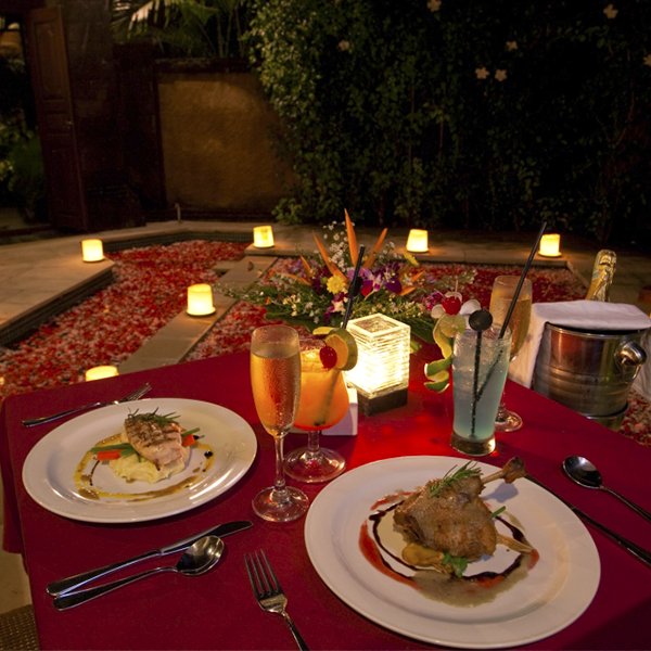 Romantik Akşam Yemeği